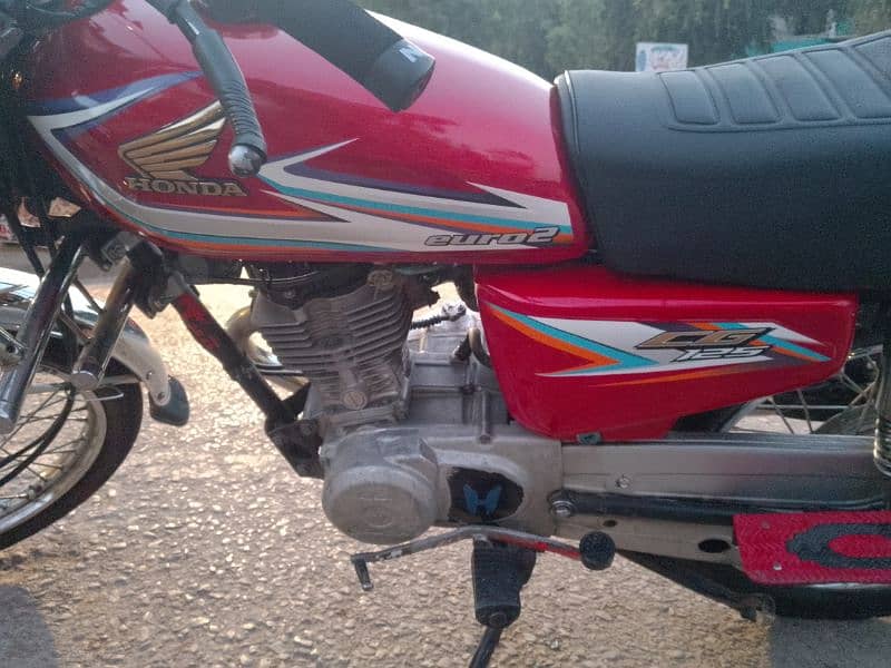 I want to sale my HONDA CH125 with genuine condition 10/10 6