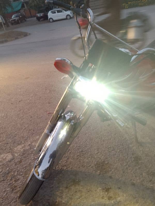 I want to sale my HONDA CH125 with genuine condition 10/10 8