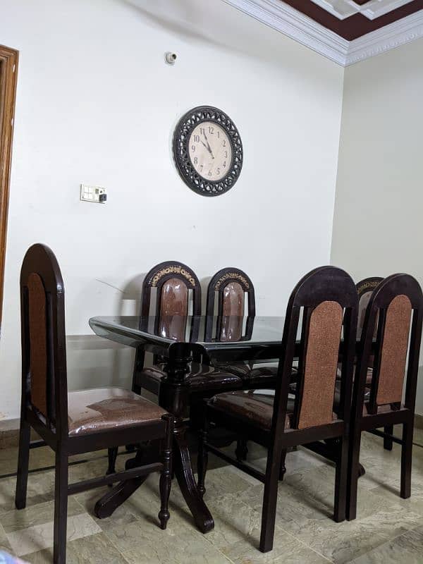 6 seater dinning table 0