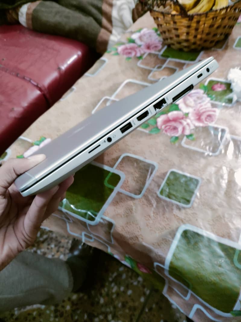 Hp elitebook 840  i5 8th generation 2