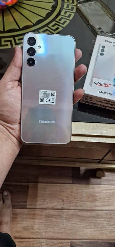 Samsung galaxy A24 1