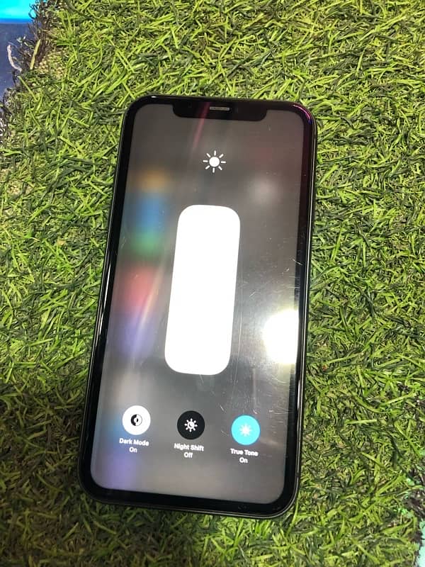 Iphone 11 128 gb True tone On full geneioun Mobile 4