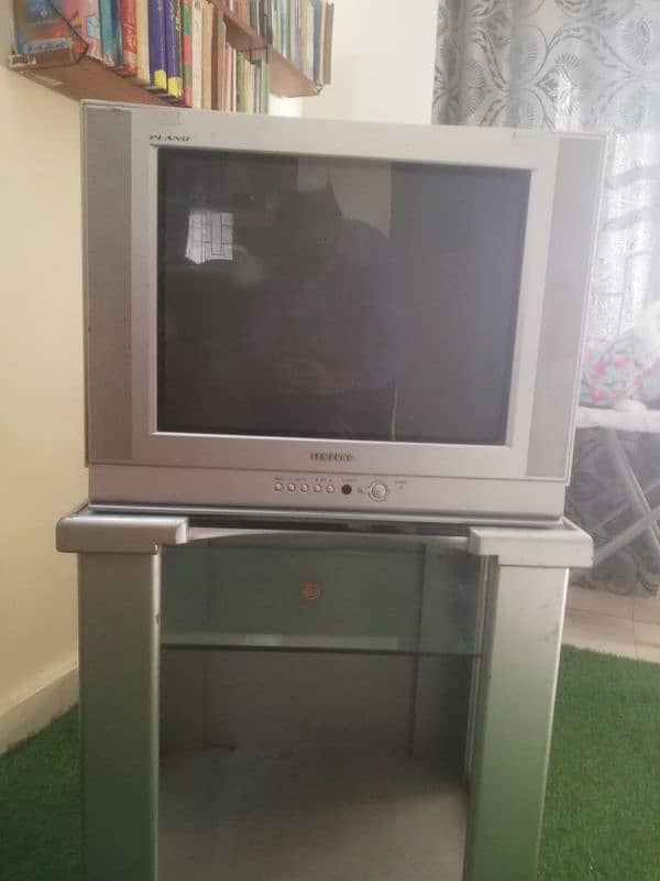 Original Samsung TV with TV Trolly 0