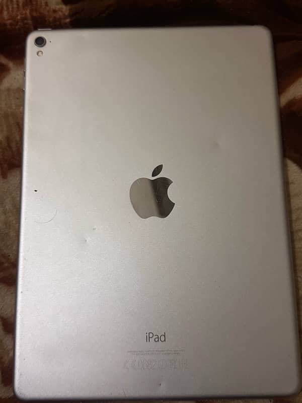 I pad pro 9.7 inches 32 GB 1