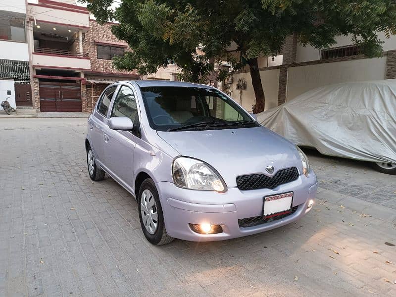 Toyota Vitz 2004 1