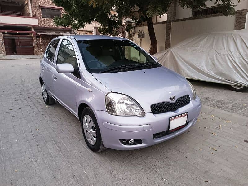 Toyota Vitz 2004 11