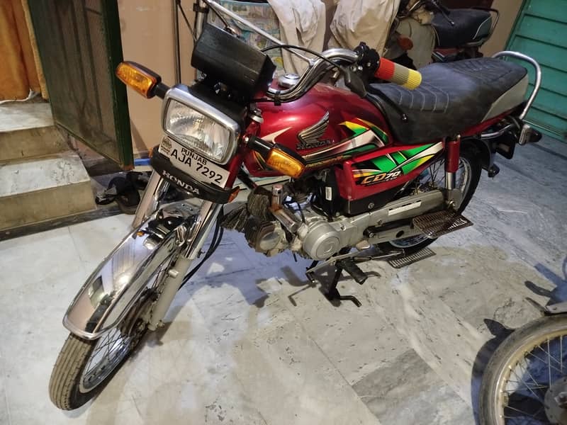 Honda CD 70 2022 7