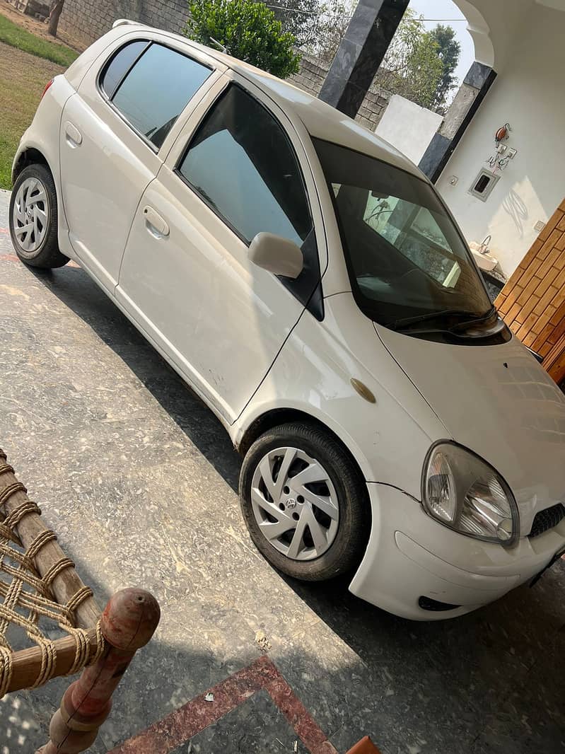 Toyota Vitz 2004 1