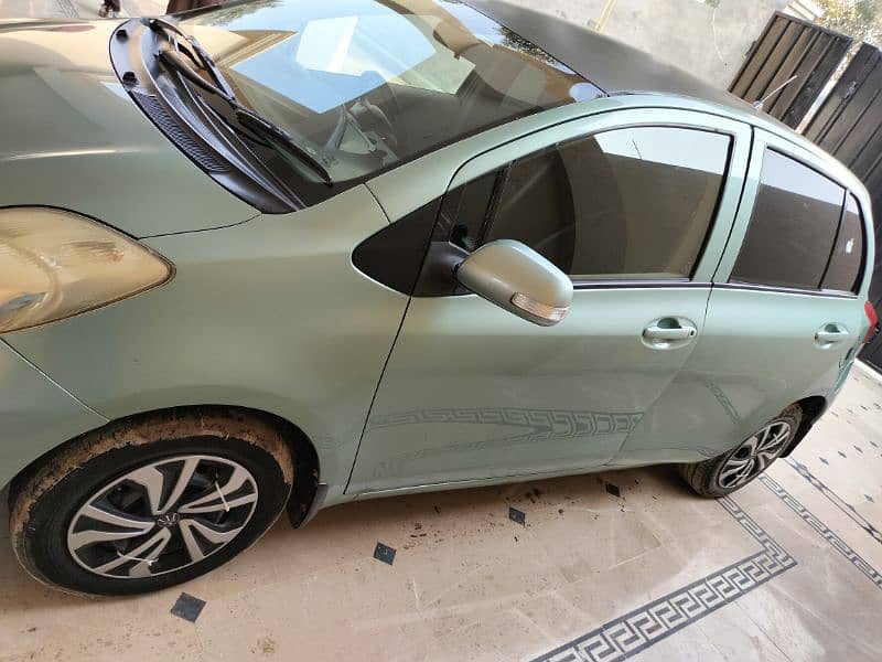 Toyota Vitz 2014 6