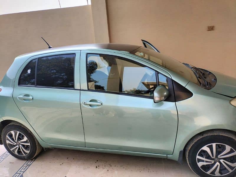 Toyota Vitz 2014 12