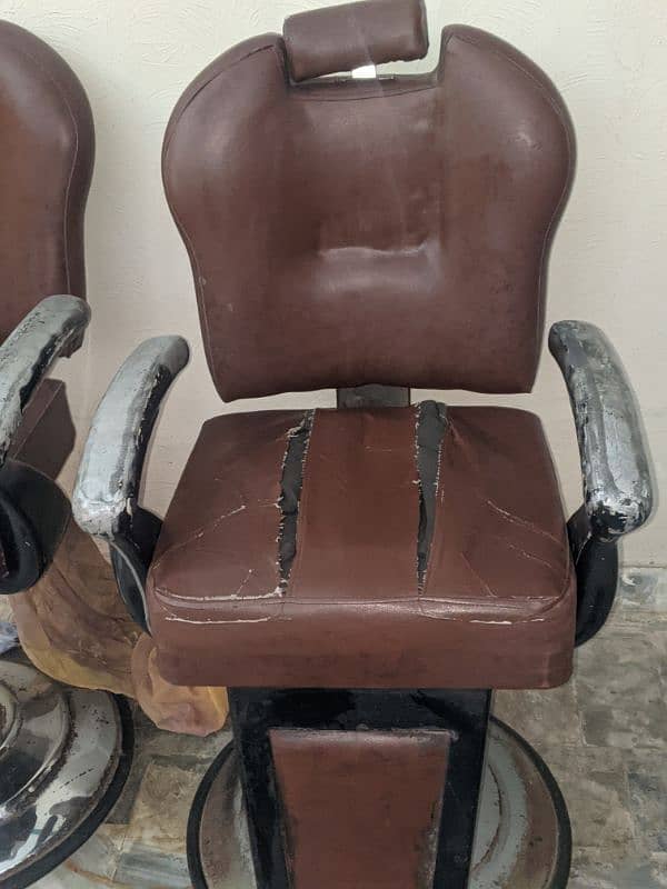 salon chairs urgent sale 2 piece 0