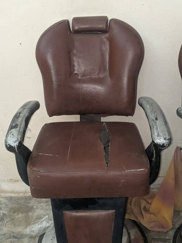 salon chairs urgent sale 2 piece 1