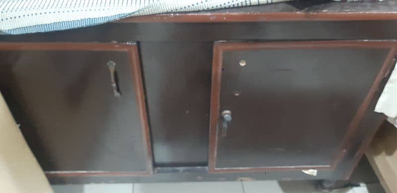 sofas and iron stand for sale 2