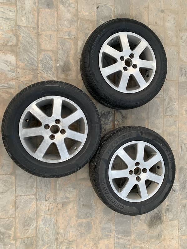 Civic 2005 OEM rims 2