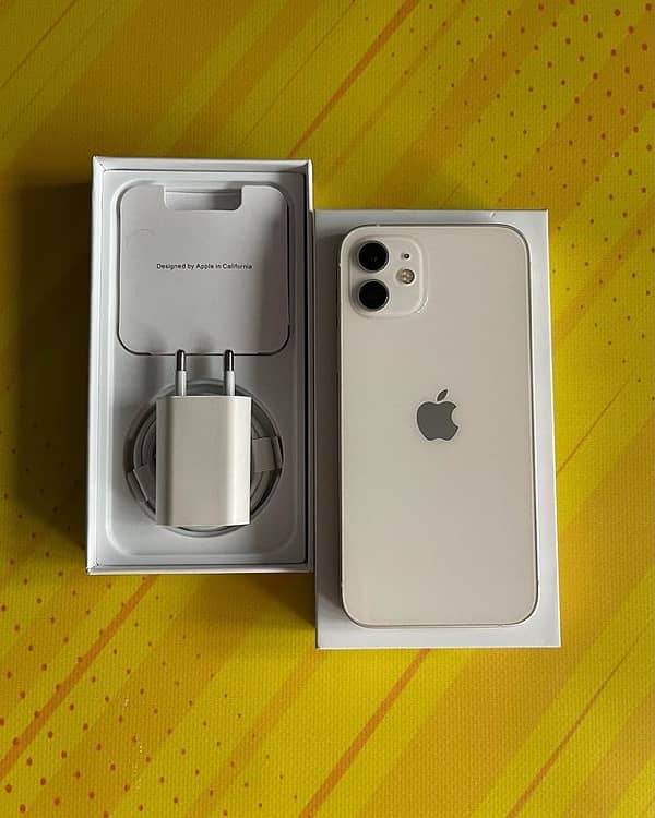 IPHONE 12 white 1