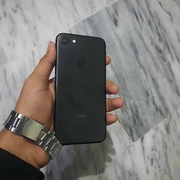 I phone 7 128Gb pta approved. . . 2