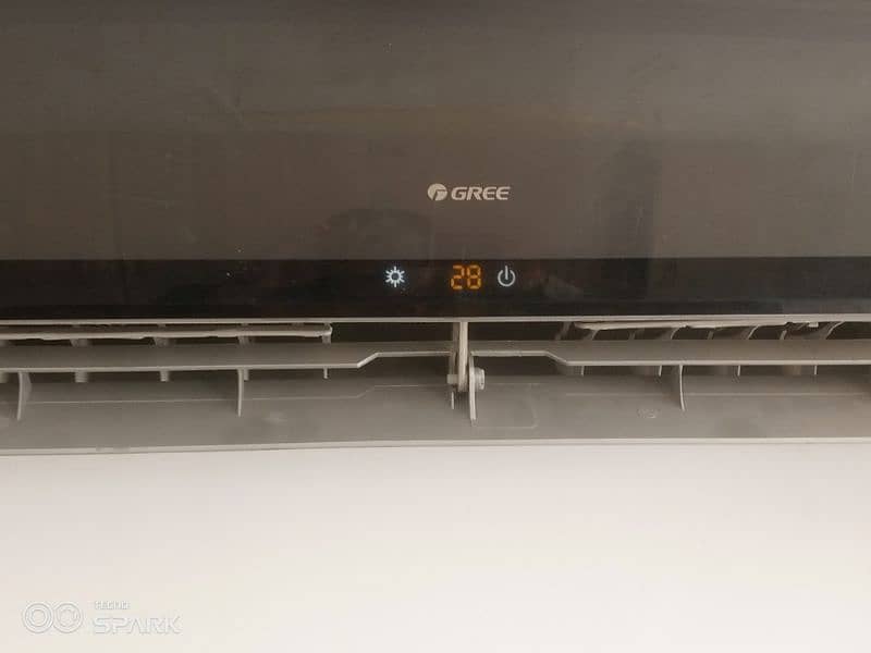 gree inverter  ac for sell good working condition 1