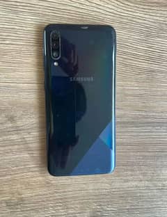 Samsung a30s 4 128 box Sath hai Only Finger paint off