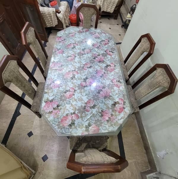 Dining Table with 6 Chairs 0