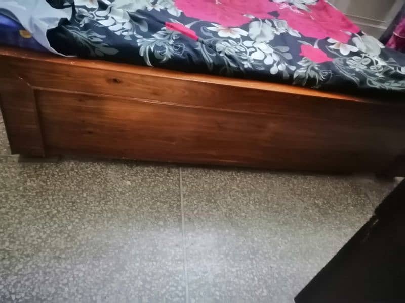 wooden bed 3