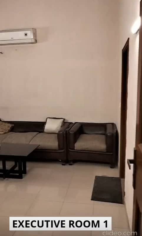 400 yds fully renovated ground floor house available for rent in Gulshan-e-Iqbal Block 2 Excellent Location: Located on the main 60 feet wide road Near Continental Bakery 26