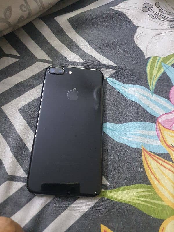 iphone 7 plus 128gb, excellent condition, scratchless mint condition 5