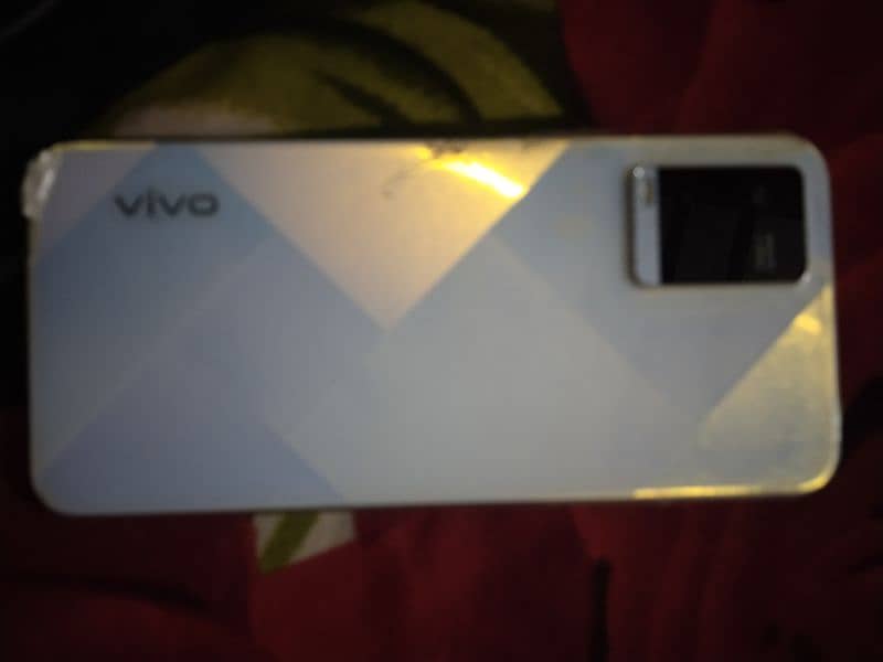 vivo y21s  4+1 gb RAM  ROOM 64 gb. 3