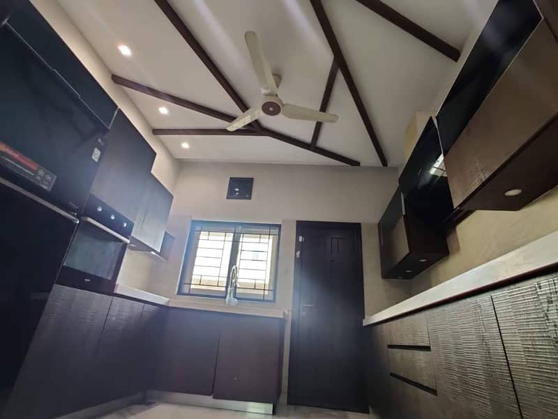 10 Marla Luxury Non Furnished Upper Portion Available For Sale In Bahria Town Lahore 5