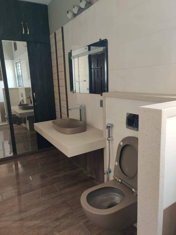 10 Marla Luxury Non Furnished Upper Portion Available For Sale In Bahria Town Lahore 16