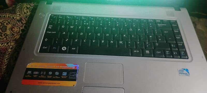 all okay good condition Samsung laptop modal np. r519 3