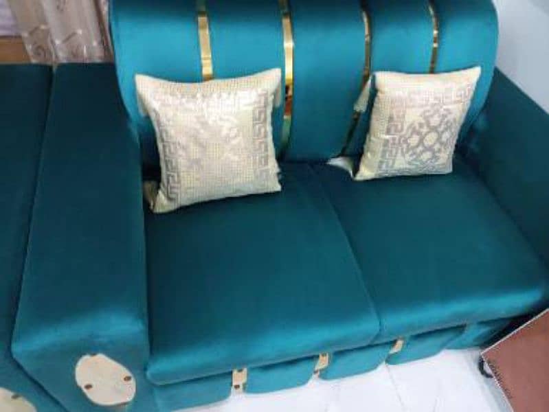 Sofay Six Seater with Table Urgent Sale delivery Available 2