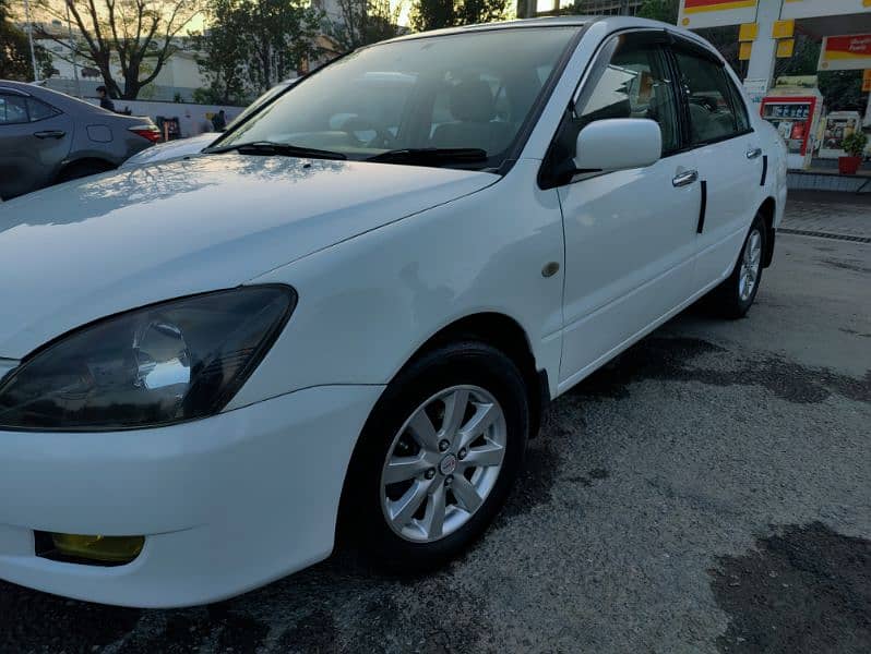 Mitsubishi Lancer 2005 8