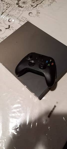 xbox mint condition for sale. only serious buyers contact 3