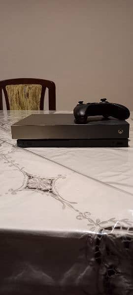 xbox mint condition for sale. only serious buyers contact 9