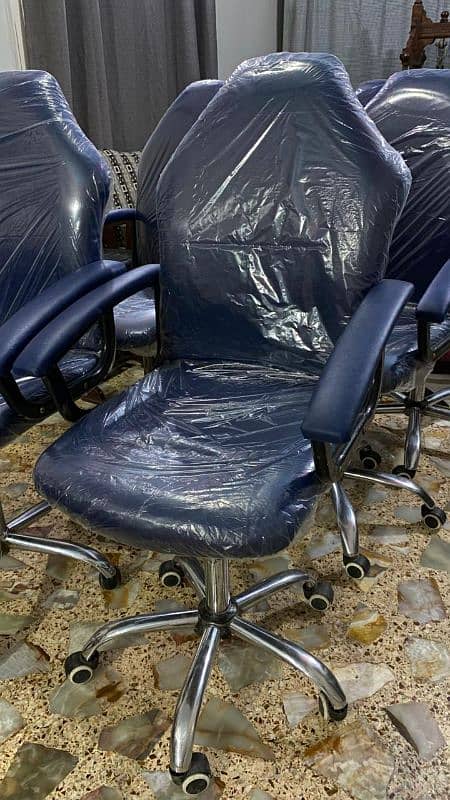 Executive Office Chairs | Quantity Available 6