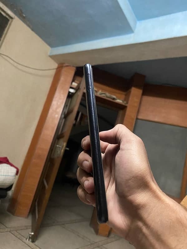 infinix hot 10i 2/32 pta approved 10/9 condition 4