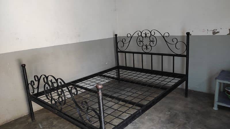 Big Size Pure Iron Bed 2