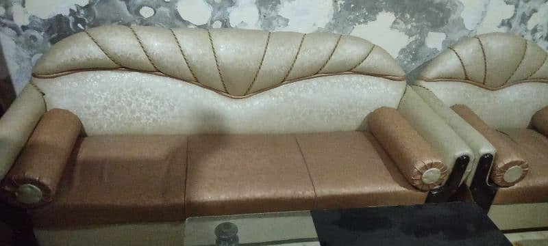 sofa available 0