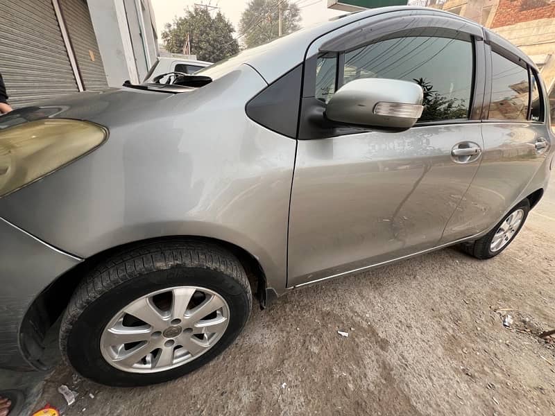 Toyota Vitz 2010 4