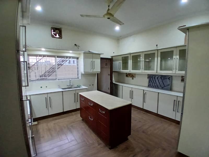 10 Marla upper portion for rent in jubilee Town 9