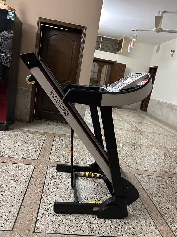 World fitness treadmill TM3000 with 3hp auto incline 3