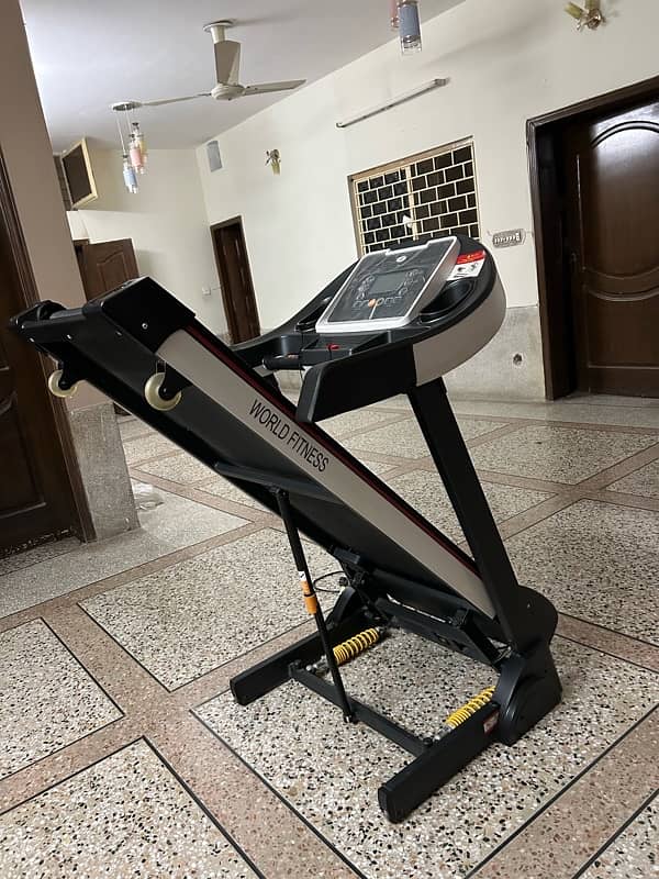 World fitness treadmill TM3000 with 3hp auto incline 4