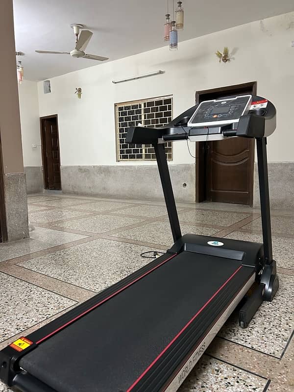 World fitness treadmill TM3000 with 3hp auto incline 6