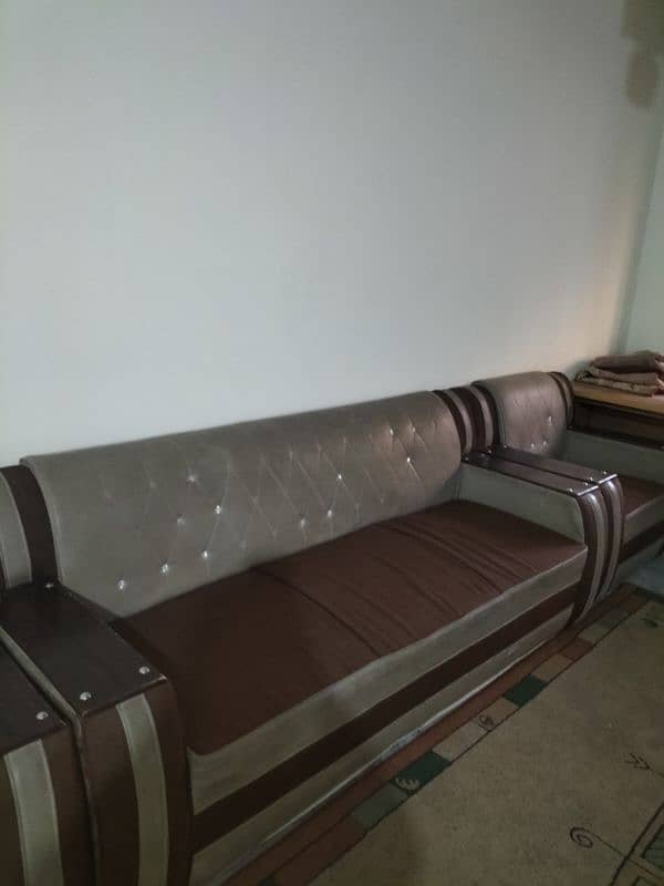 7 seater sofa 0