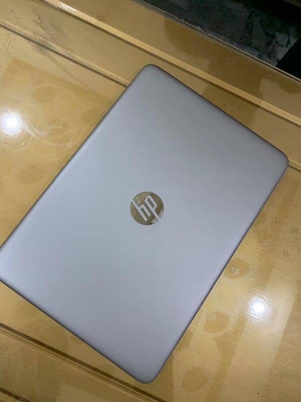 Hp intel core i5 6th gen 8/256 window 10 2