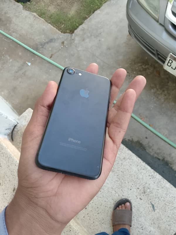 iphone 7 with box 2