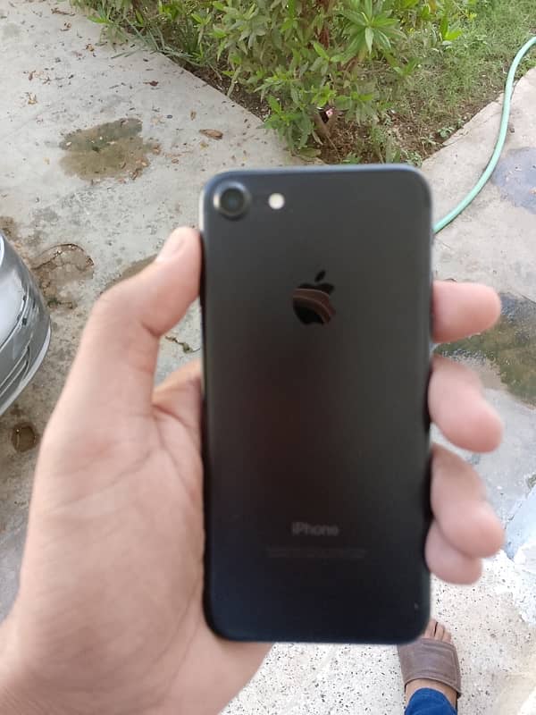 iphone 7 with box 4