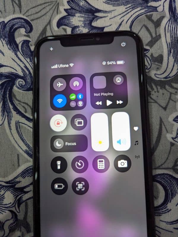 iphone 11 64GB Factory Unlocked Sim working 2