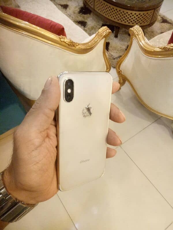 iPhone Xs Lush white 256gb non Pta exchange possible 7