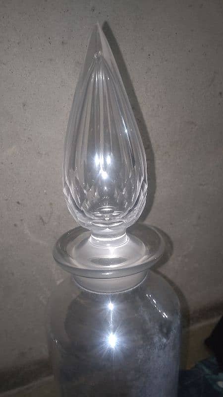 antique glass bottal 0